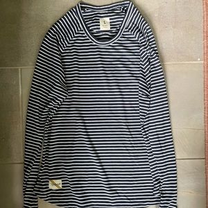 Tracksmith striped long sleeve 🐰🏃🏻‍♀️